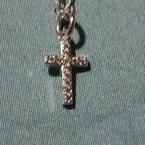 Stirling LA CN Dainty Cross Necklace - Picture 4 of 11